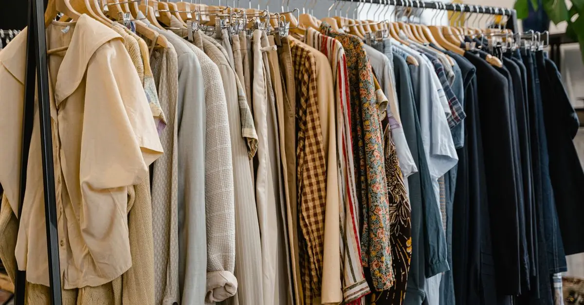 Ropa vintage vs. moderna: ¿Cuál elegir?