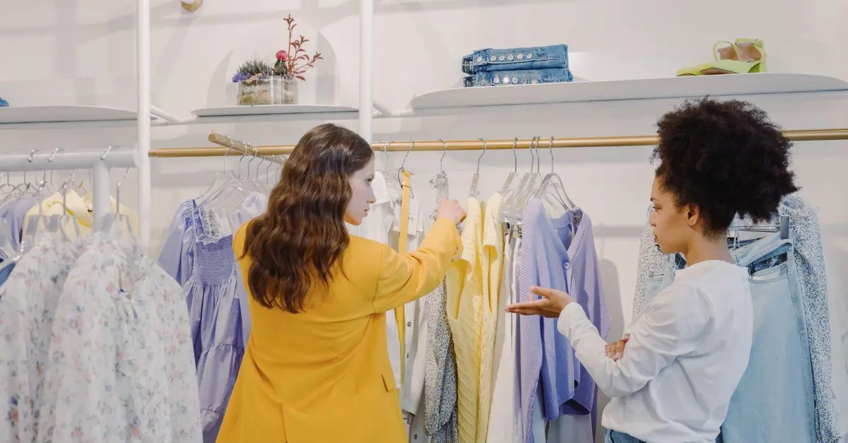 Cómo elegir la ropa inclusiva que realza tu figura