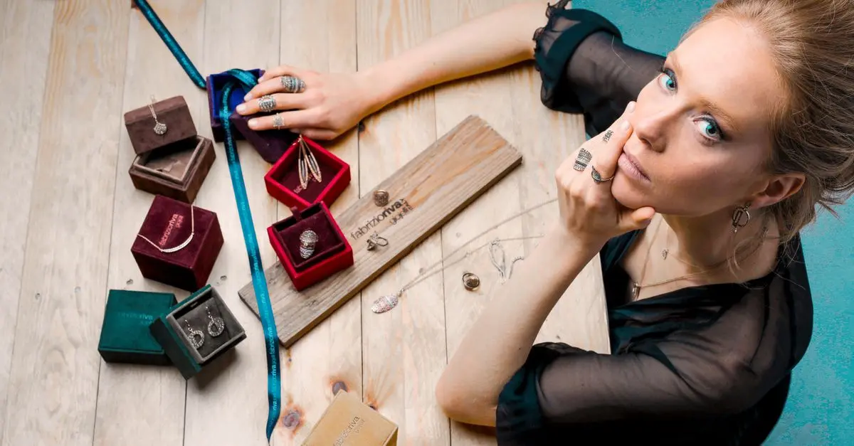 Cómo elegir accesorios que realzan tu estilo personal